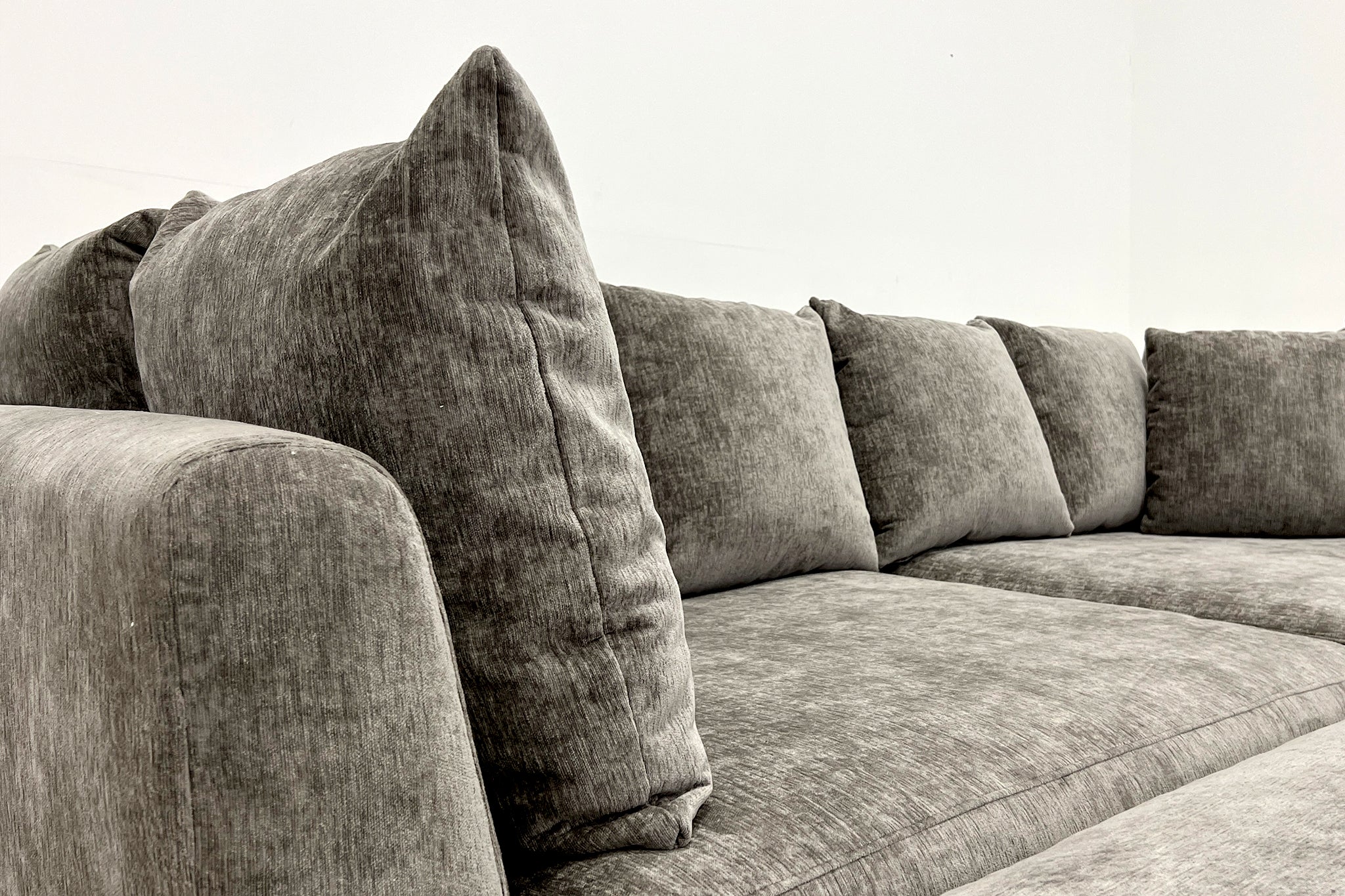 COMFY CUSTOM FABRIC SOFAS AND SECTIONALS