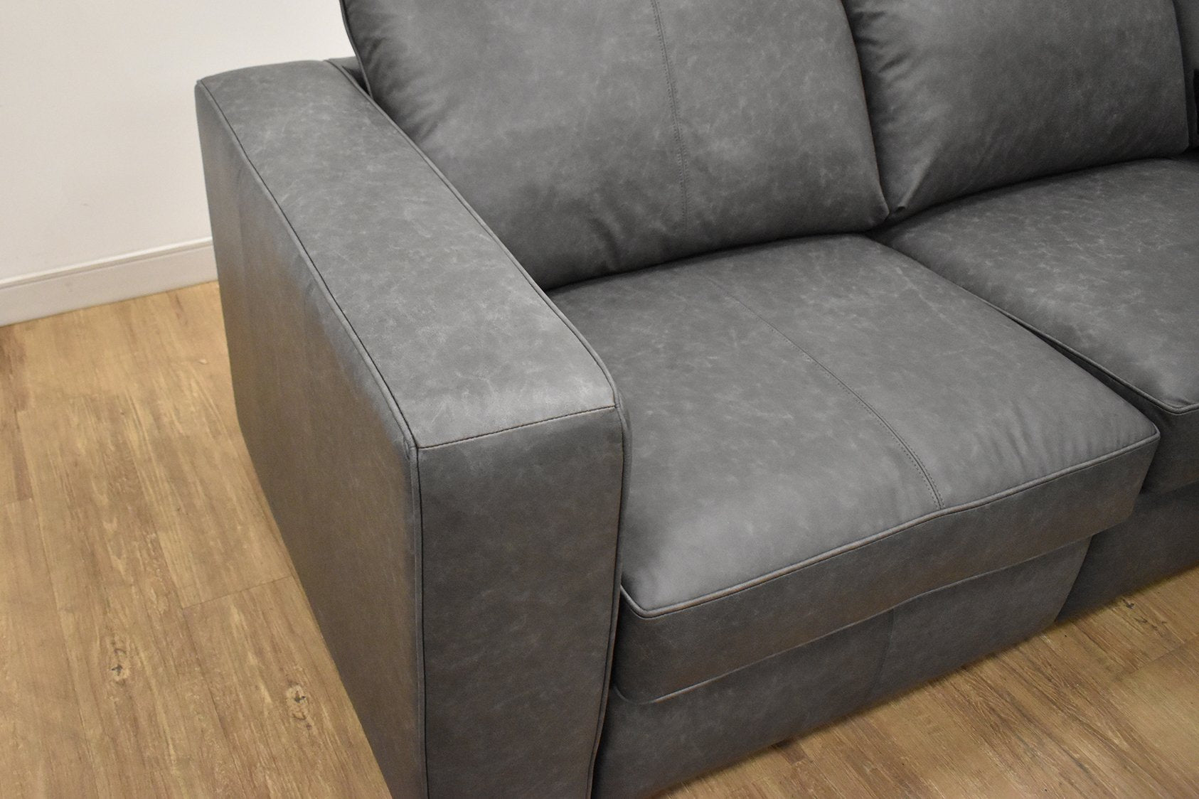 TORONTO LEATHER SOFAS AND SECTIONALS-furniture stores regina-Hunters Furniture